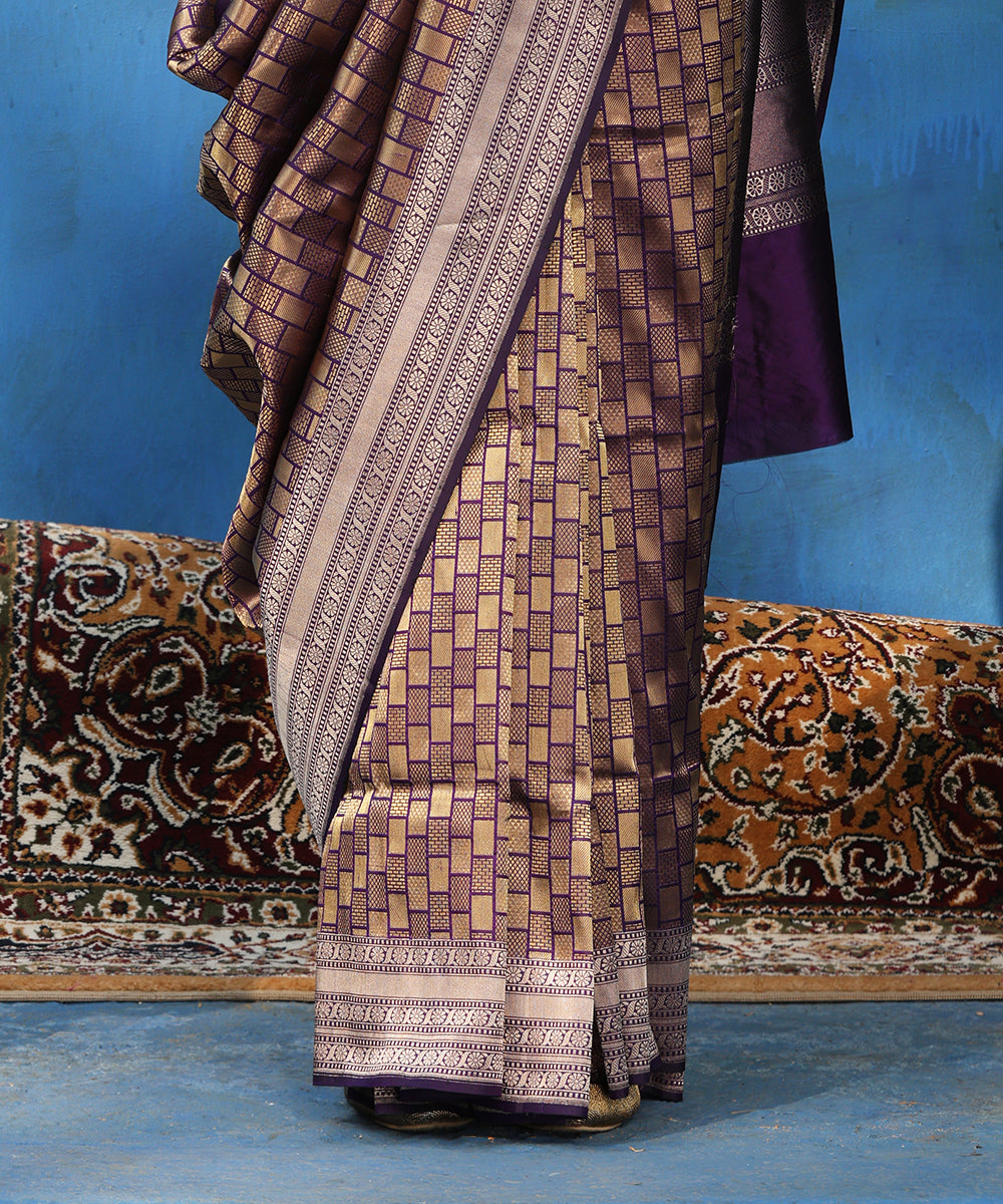 Purple_Handloom_Pure_Katan_Silk_Antique_Zari_Kimkhab_Banarasi_Saree_WeaverStory_04