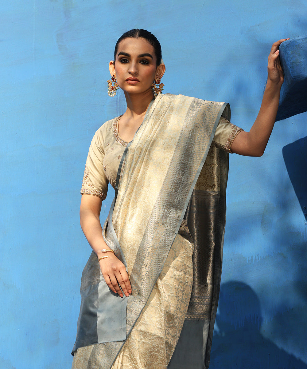 Handloom_Light_Blue_Pure_Katan_Silk_Kimkhab_Banarasi_Saree_With_Grey_Border_WeaverStory_01