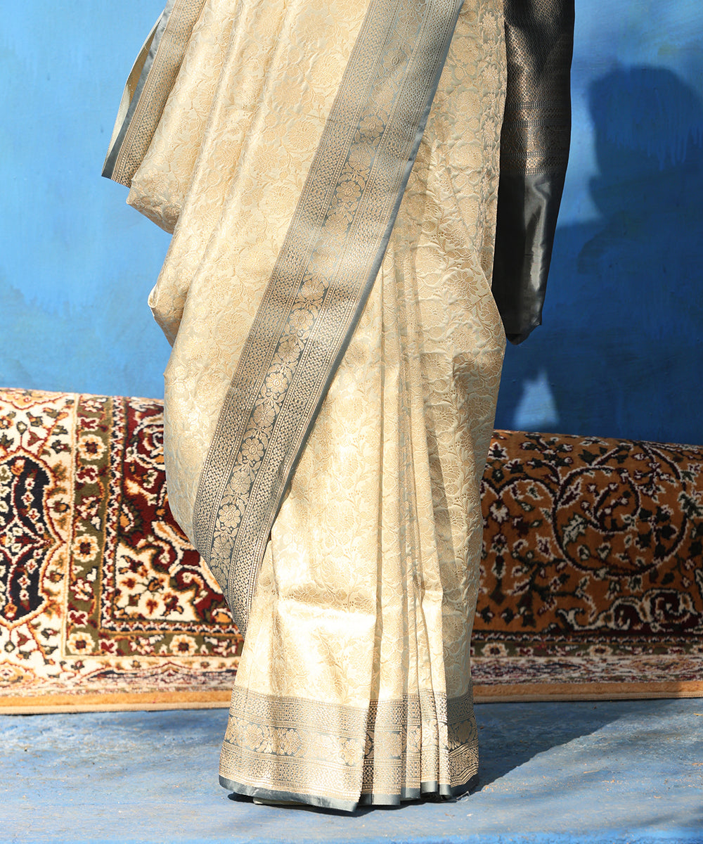 Handloom_Light_Blue_Pure_Katan_Silk_Kimkhab_Banarasi_Saree_With_Grey_Border_WeaverStory_04