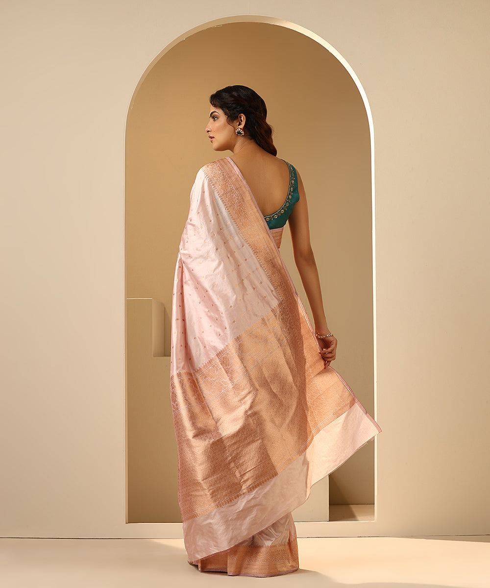 Mauve_Handloom_Pure_Katan_Silk_Banarasi_Saree_With_Kadhwa_Booti_And_Border_WeaverStory_03