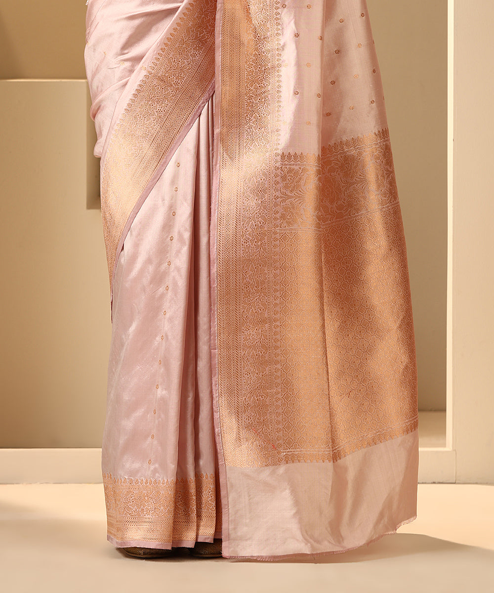 Mauve_Handloom_Pure_Katan_Silk_Banarasi_Saree_With_Kadhwa_Booti_And_Border_WeaverStory_04