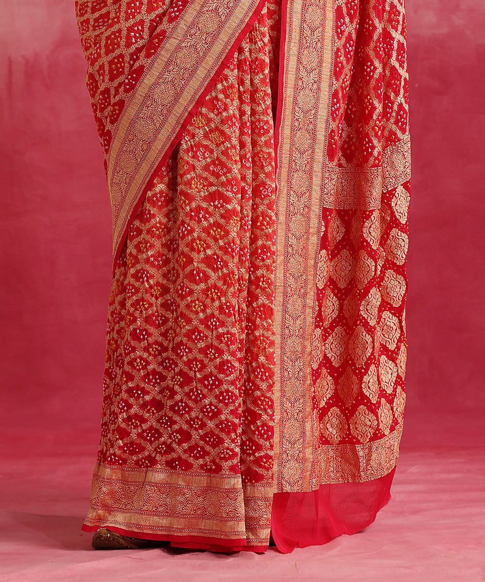 Handloom_Orange_And_Red_Ombre_Dyed_Pure_Georgette_Banarasi_Bandhej_Saree_WeaverStory_04