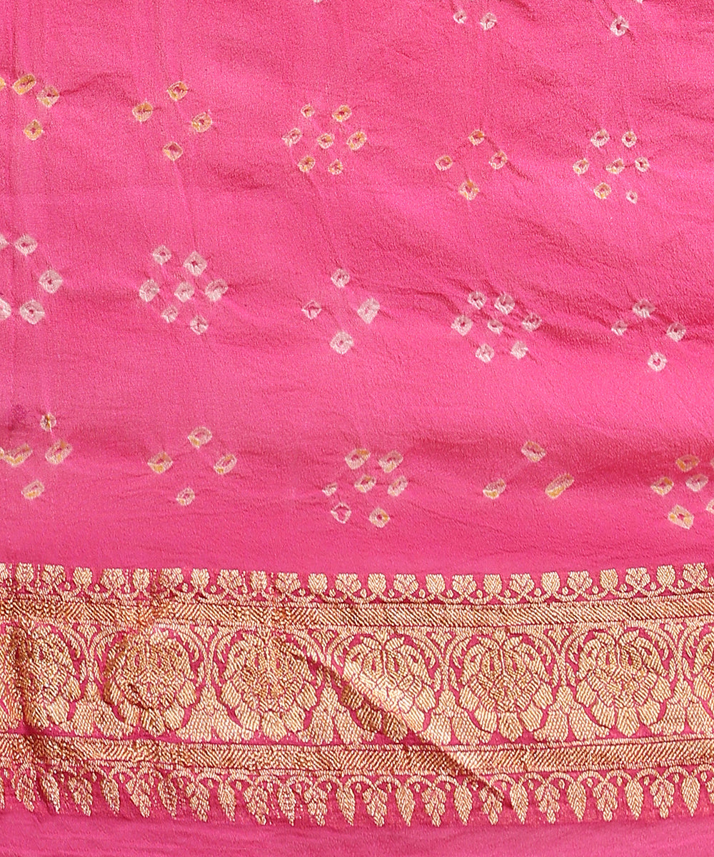 Handloom_Grey_And_Pink_Ombre_Dyed_Pure_Georgette_Banarasi_Bandhej_Saree_WeaverStory_05