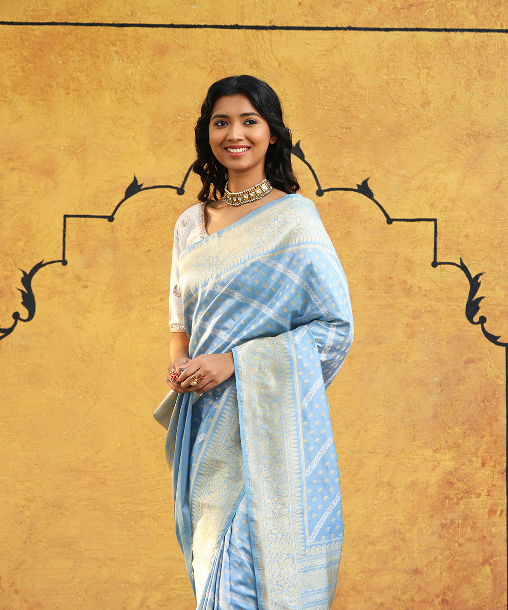 Pigeon_Blue_Handloom_Pure_Katan_Silk_Banarasi_Saree_With_Diagonal_Bel_WeaverStory_01