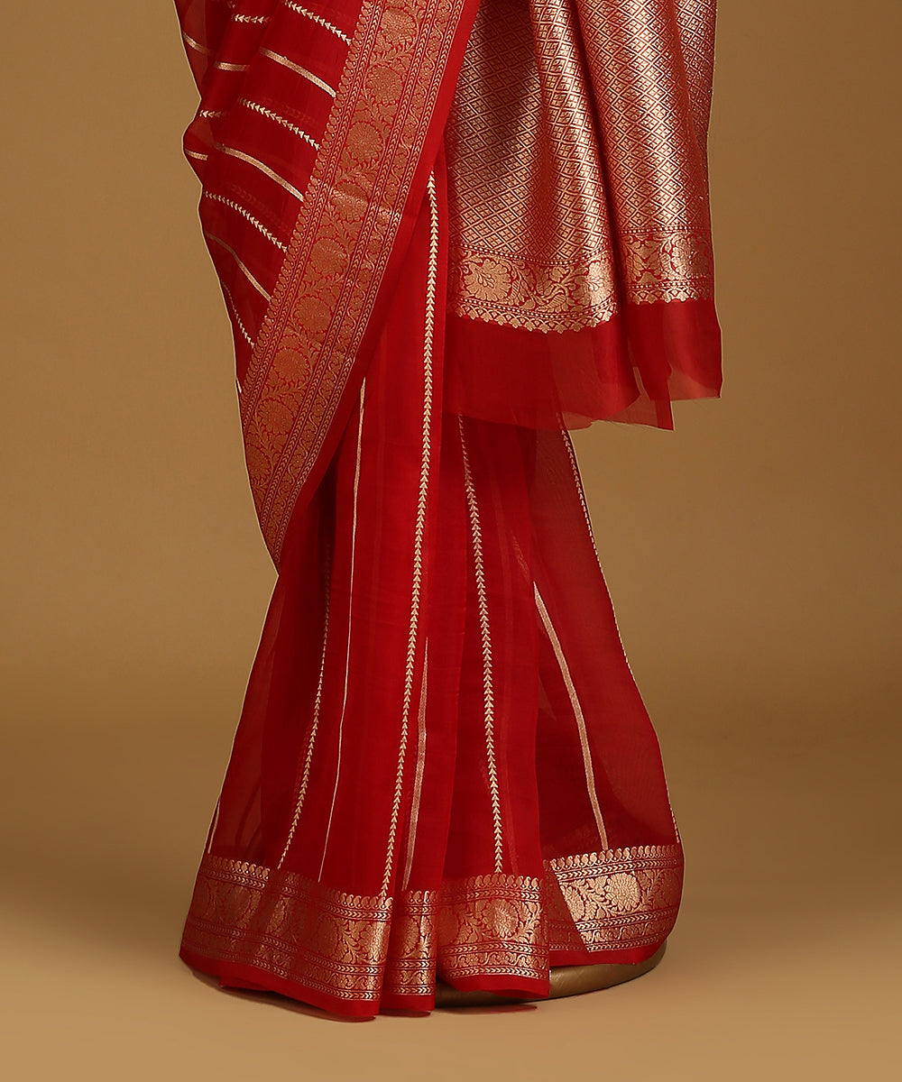 Handloom_Red_Pure_Organza_Silk_Banarasi_Saree_With_Silver_Zari_Floral_Border_And_Vertical_Stripes_WeaverStory_03