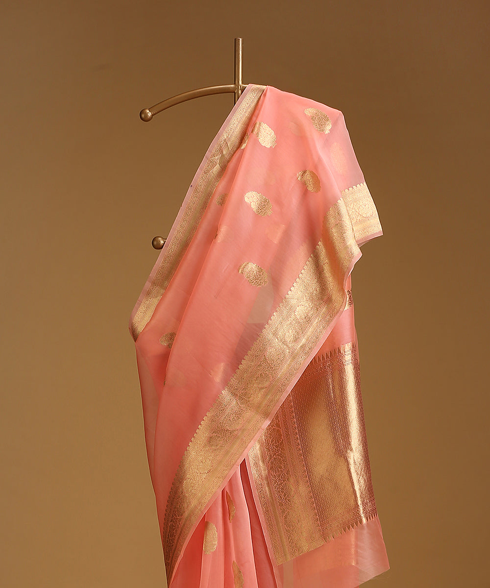 Peach_Handloom_Pure_Organza_Silk_Banarasi_Saree_With_Gold_Zari_Border_And_Kadhwa_Boota_WeaverStory_02