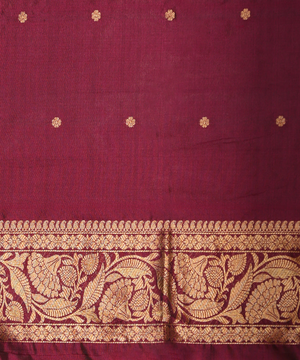 Purple_Handloom_Pure_Tissue_Tanchoi_Banarasi_Saree_With_Kadhwa_Floral_Border_WeaverStory_05