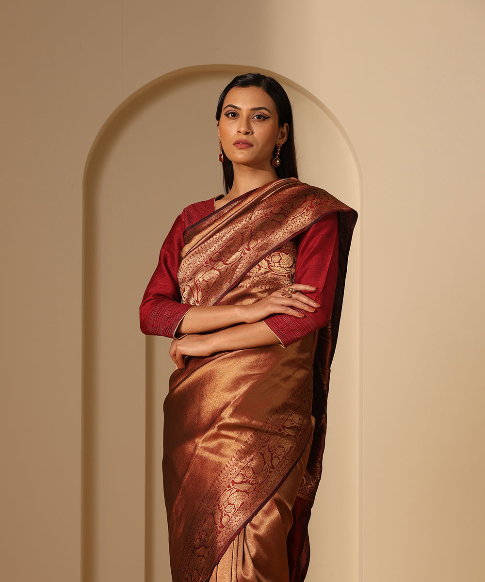 Purple_And_Copper_Handloom_Pure_Tissue_Zari_Tanchoi_Saree_With_Sona_Rupa_Border_WeaverStory_01