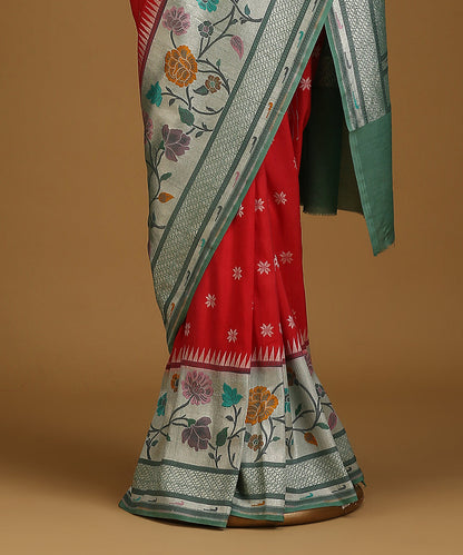 Red_And_Green_Handloom_Pure_Tusser_Georgette_Banarasi_Saree_With_Cutwork_Booti_WeaverStory_03