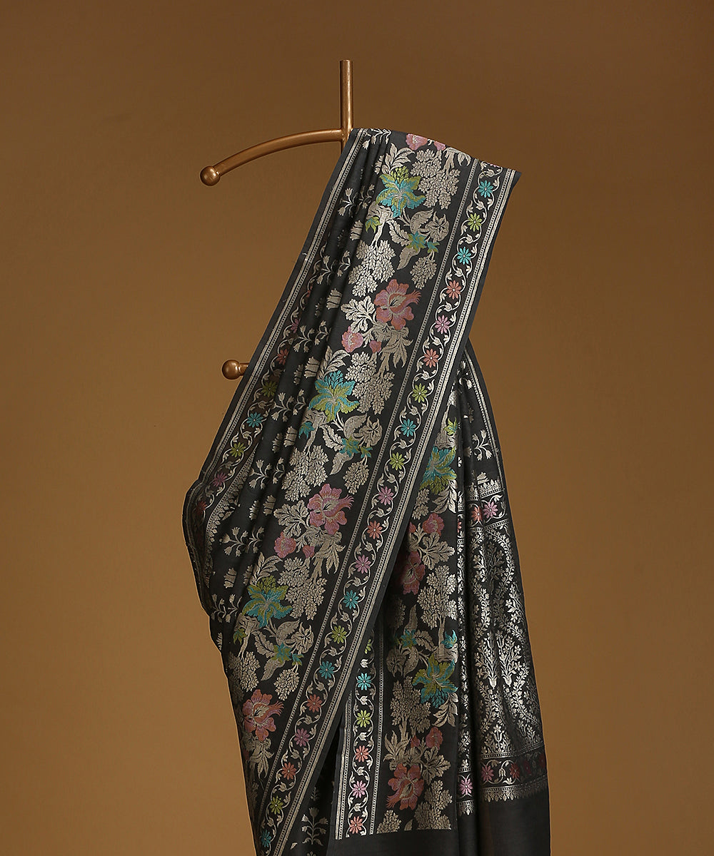 Black_Handloom_Pure_Tusser_Georgette_Banarasi_Saree_With_All_Over_Floral_Motifs_WeaverStory_02