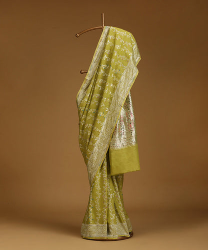 Handloom_Green_Pure_Tusser_Georgette_Banarrasi_Saree_With_Floral_Bel_WeaverStory_01