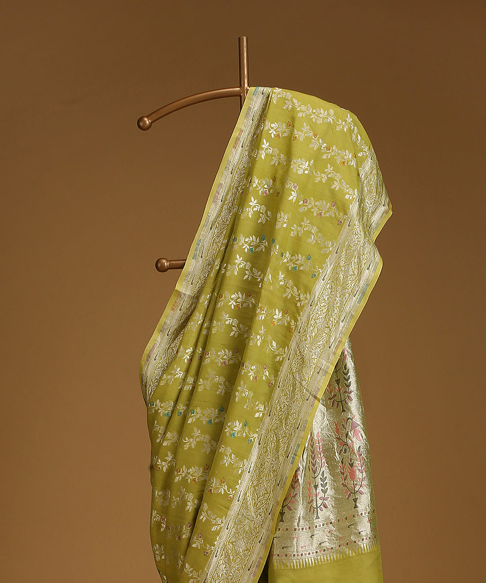 Handloom_Green_Pure_Tusser_Georgette_Banarrasi_Saree_With_Floral_Bel_WeaverStory_02