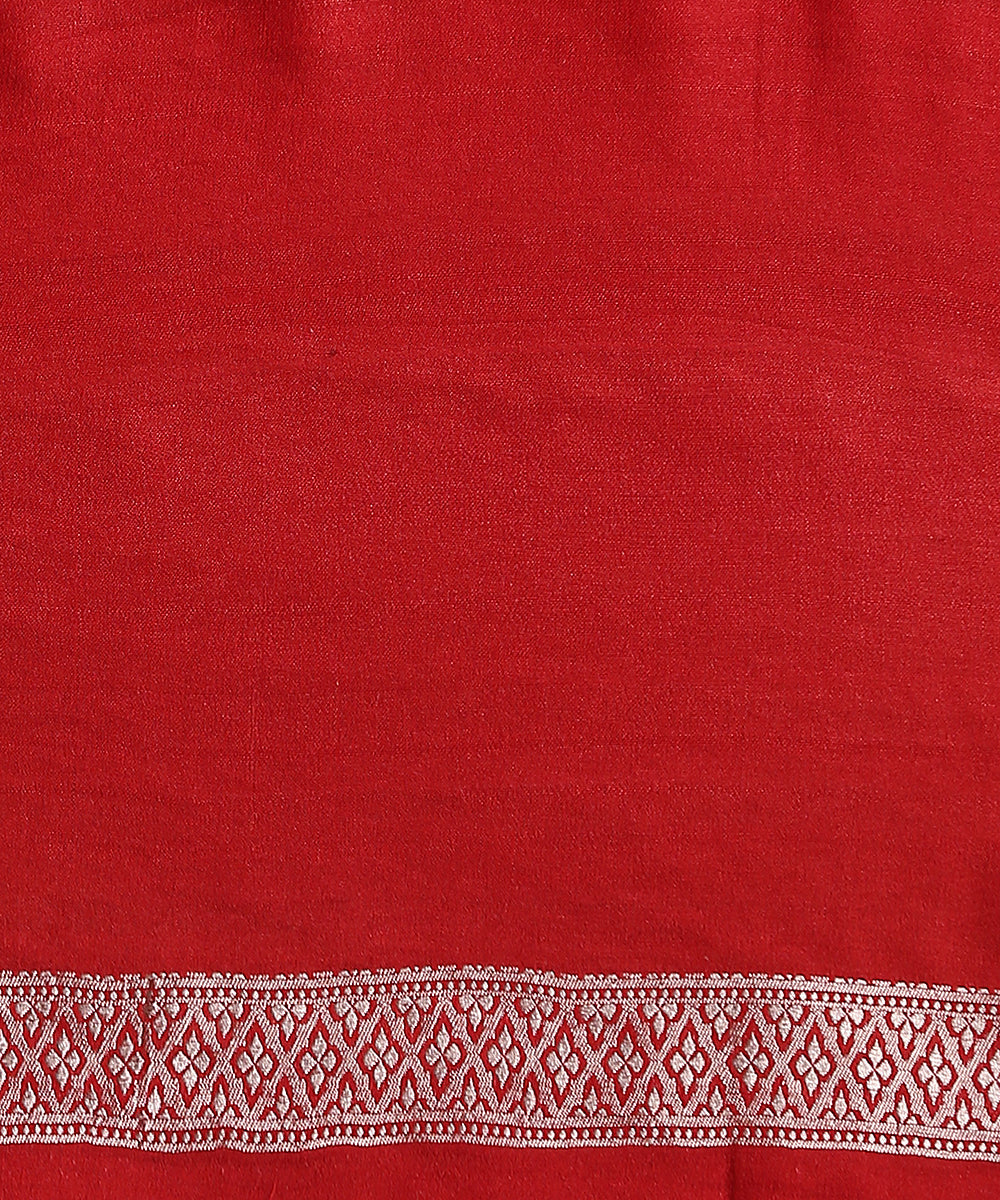 Handloom_Red_Pure_Tusser_Georgette_Banarasi_Saree_With_floral_Bel_WeaverStory_06