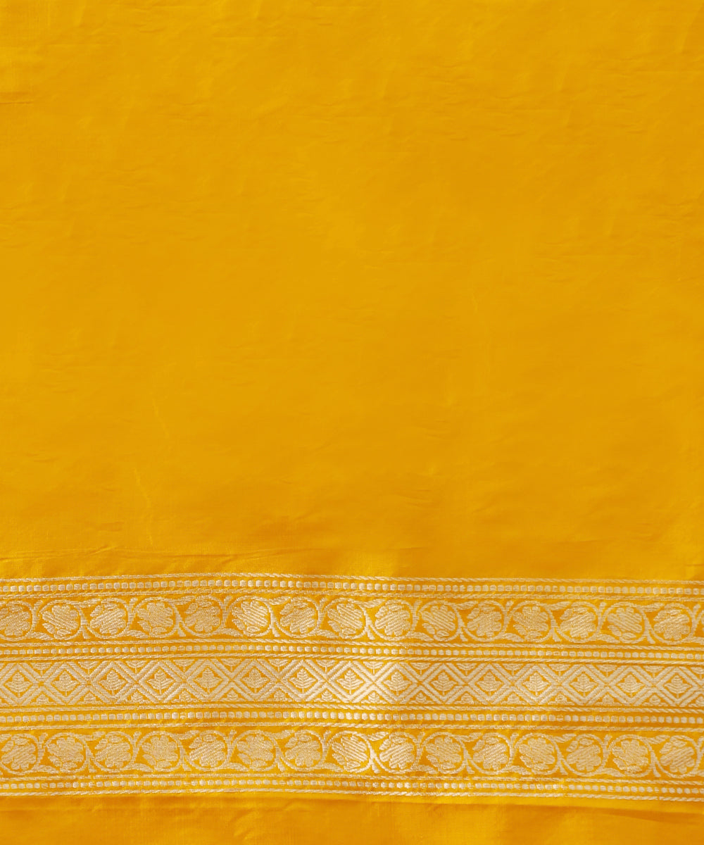 Handloom_Mustard_Pure_Katan_Silk_Shikargah_Banarasi_Saree_WeaverStory_05