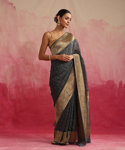 Handloom_Grey_Pure_Georgette_Ajrakh_Print_Banarasi_Saree_With_Chevron_Pattern_WeaverStory_02