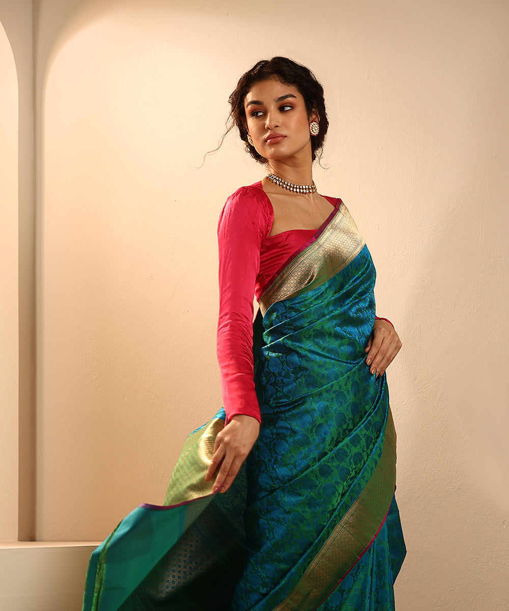 Handloom_Green_And_Blue_Dual_Tone_Tanchoi_Banarasi_Saree_With_Zari_Border_WeaverStory_01