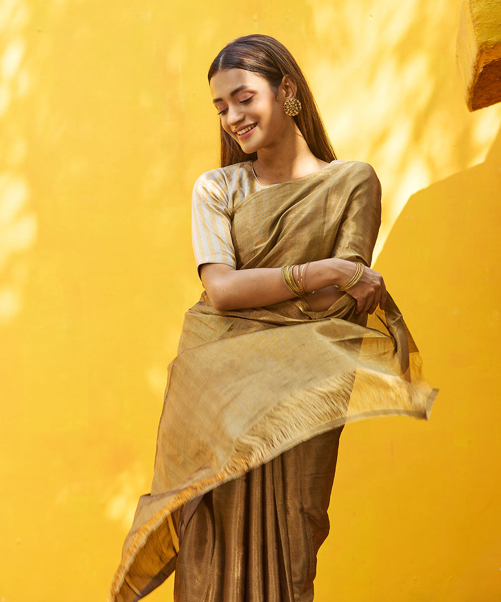 Handloom_Gold_Pure_Tissue_Chanderi_Saree_With_Silver_Border_WeaverStory_01