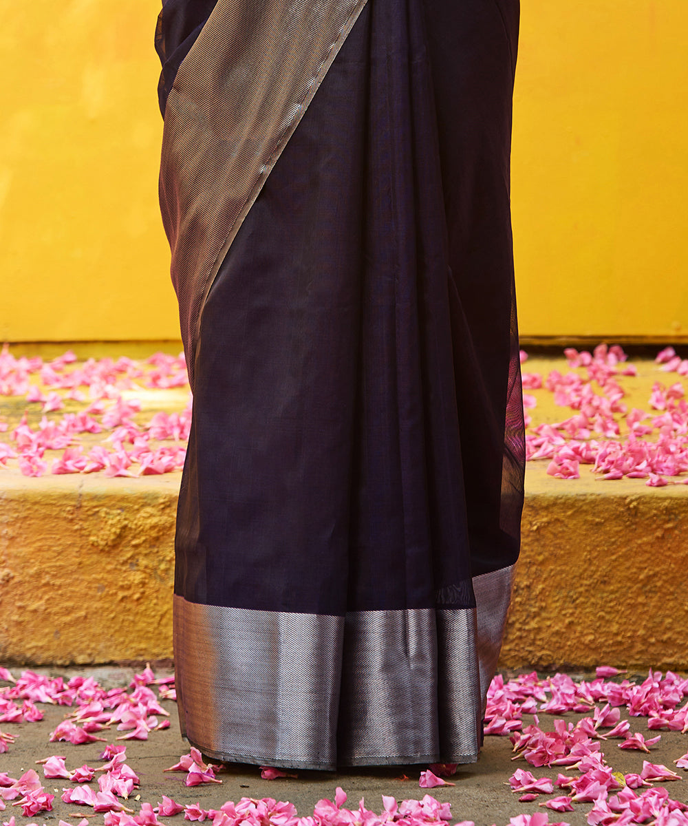 Handloom_Ink_Blue_Pure_Silk_Chanderi_Saree_With_Gold_And_Silver_Border_WeaverStory_04