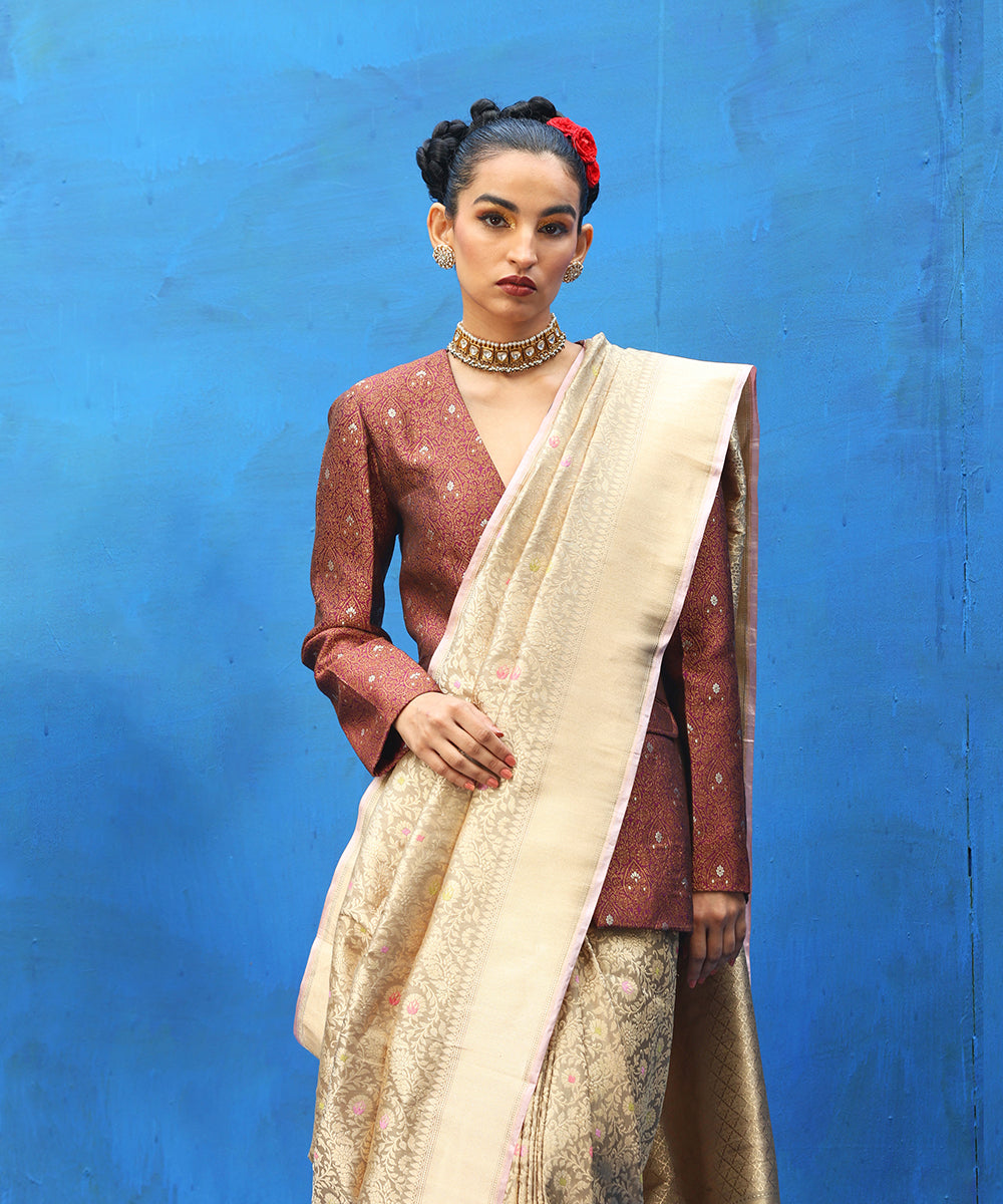 Grey_And_Gold_Handloom_Kimkhab_Banarasi_Saree_With_Pink_Meenakari_WeaverStory_01