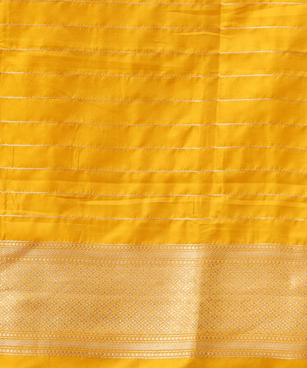 Yellow_Handloom_Pure_Katan_Silk_Kimkhab_Banarasi_Saree_With_Meenakari_WeaverStory_05