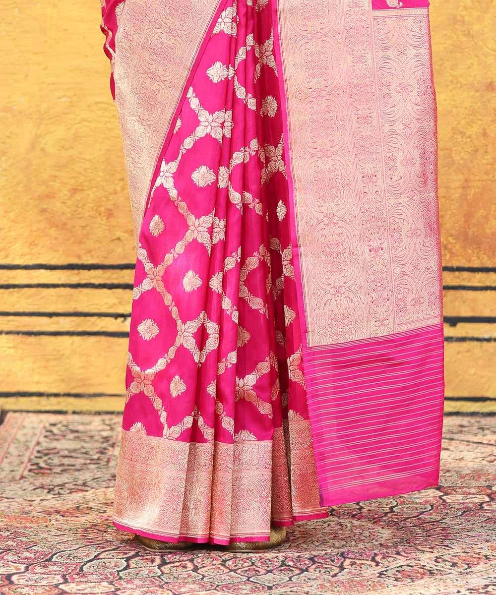Pink_Handloom_Pure_Katan_Silk_Banarasi_Saree_With_Kadhwa_Jaal_WeaverStory_04