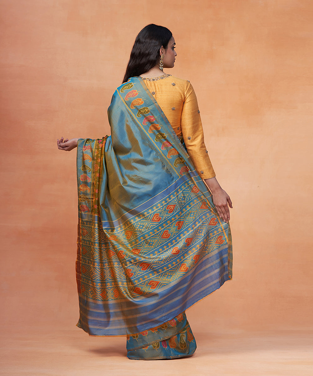 Handloom_Blue_Dual_Tone_Pure_Mulberry_Silk_Patola_Saree_With_Broad_Border_WeaverStory_03