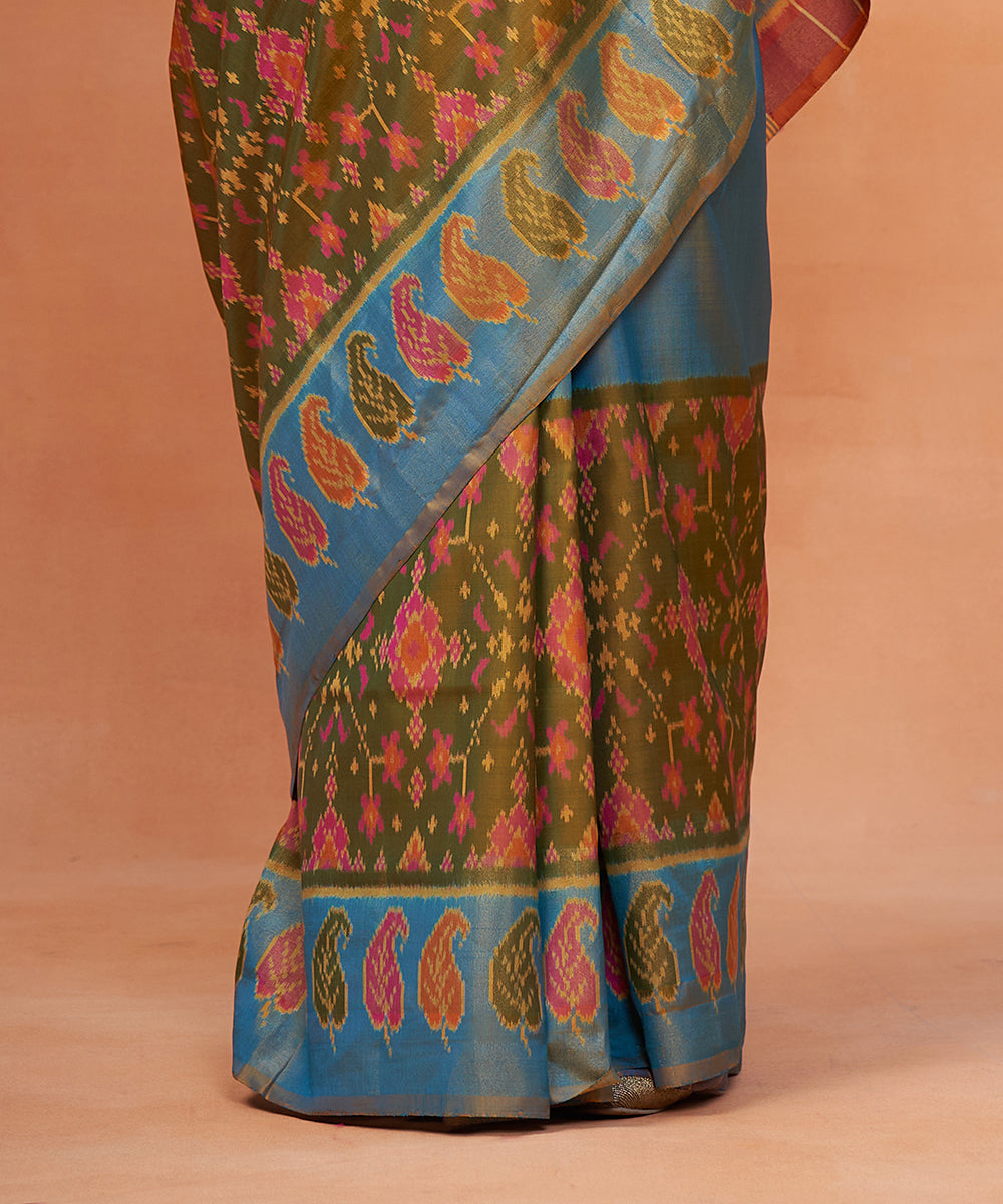 Handloom_Blue_Dual_Tone_Pure_Mulberry_Silk_Patola_Saree_With_Broad_Border_WeaverStory_04