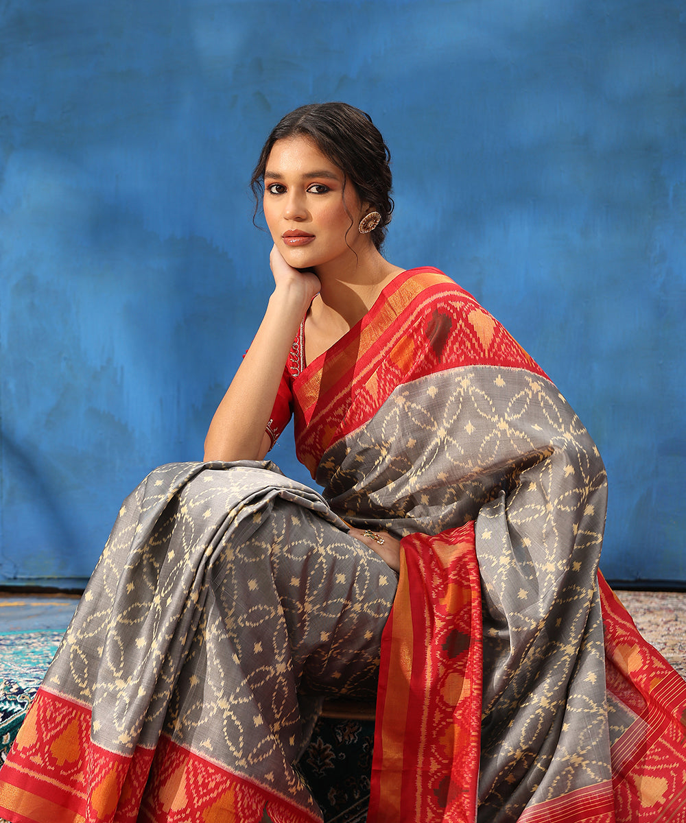 Handloom_Grey_And_Red_Pure_Mulberry_Silk_Ikat_Patola_Saree_With_Tissue_Border_WeaverStory_02