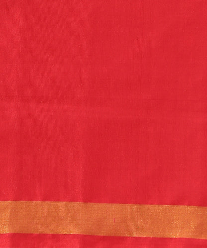 Handloom_Grey_And_Red_Pure_Mulberry_Silk_Ikat_Patola_Saree_With_Tissue_Border_WeaverStory_05