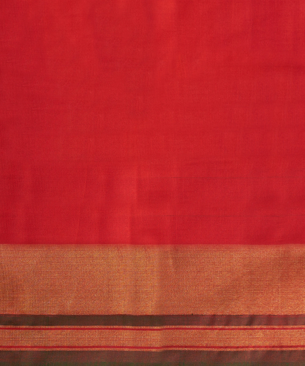 Handloom_Red_And_Mustard_Pure_Mulberry_Silk_Ikat_Patola_Saree_With_Green_Tissue_Border_WeaverStory_05