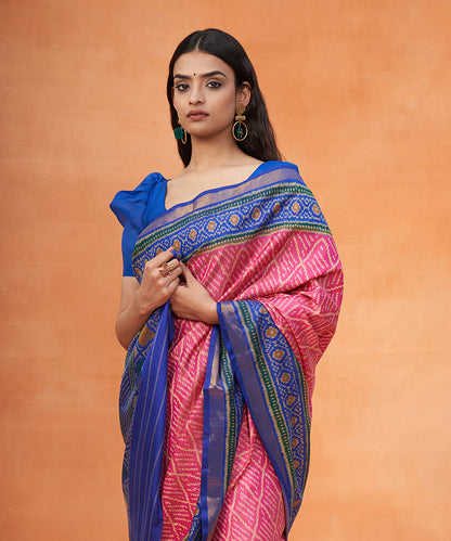 Pink_And_Blue_Handloom_Pure_Mulberry_Silk_Ikat_Patola_Saree_With_Tissue_Border_WeaverStory_01