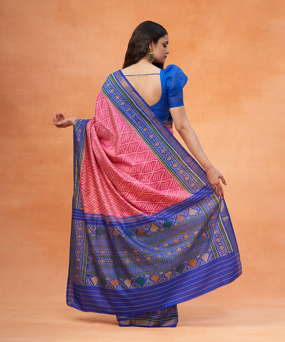 Pink_And_Blue_Handloom_Pure_Mulberry_Silk_Ikat_Patola_Saree_With_Tissue_Border_WeaverStory_03