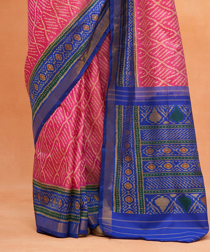Pink_And_Blue_Handloom_Pure_Mulberry_Silk_Ikat_Patola_Saree_With_Tissue_Border_WeaverStory_04