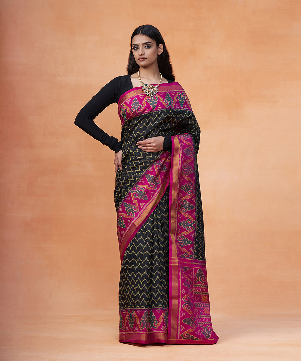 Handloom_Black_And_Pink_Pure_Mulberry_Silk_Ikat_Patola_Saree_With_Tissue_Border_WeaverStory_02