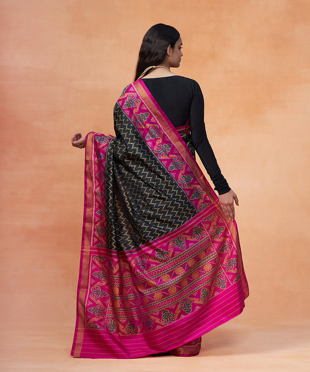 Handloom_Black_And_Pink_Pure_Mulberry_Silk_Ikat_Patola_Saree_With_Tissue_Border_WeaverStory_03