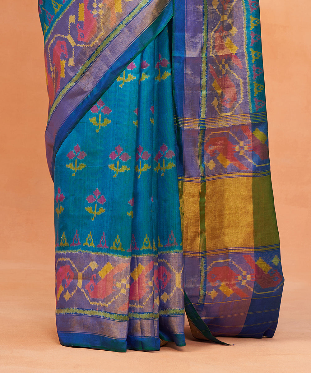 Handloom_Peacock_Blue_Dual_Tone_Pure_Mulberry_Silk_Ikat_Patola_Saree_With_Tissue_Border_WeaverStory_04