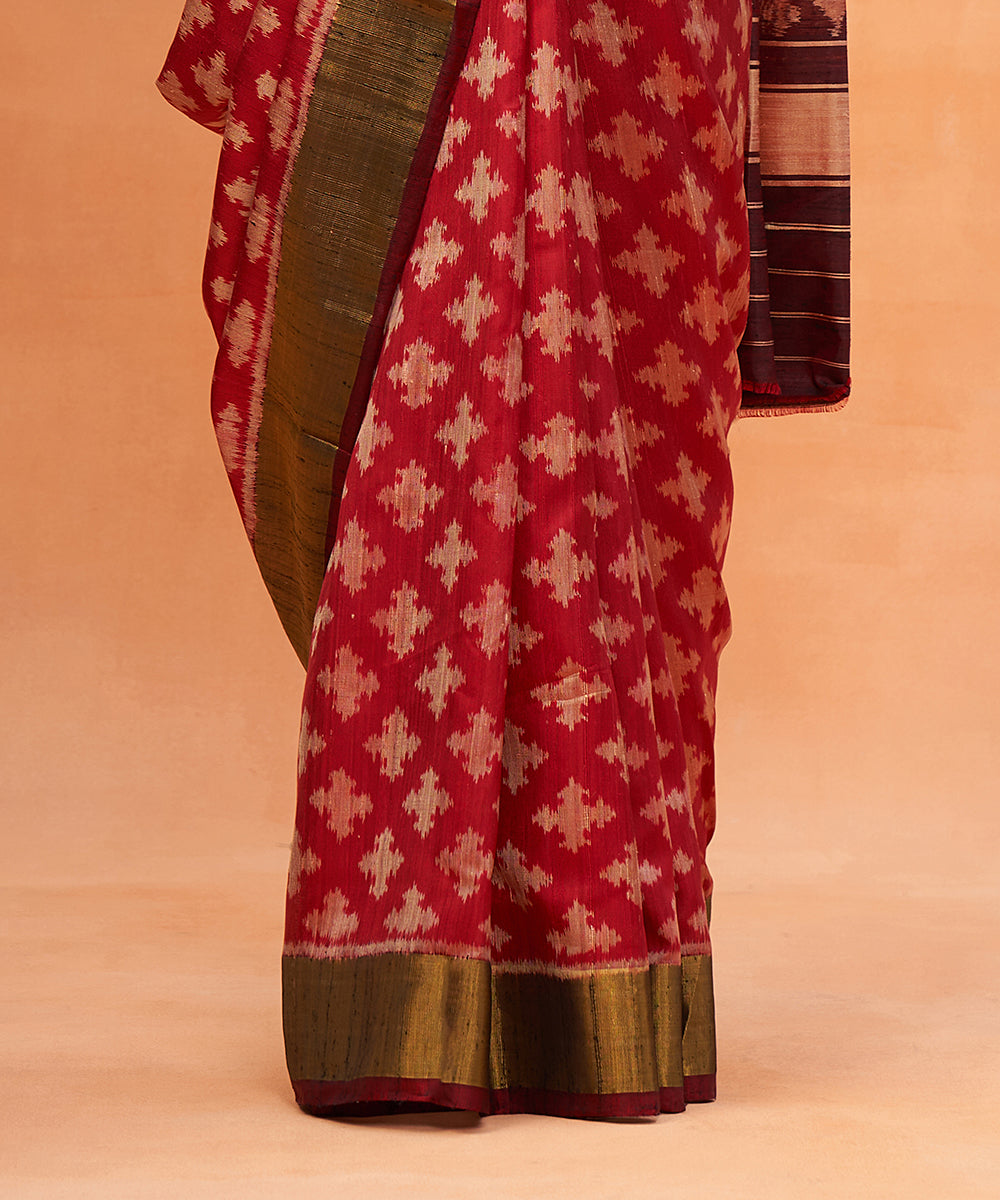 Maroon_Handloom_Pure_Raw_Silk_Ikat_Patola_Saree_With_Zari_Border_WeaverStory_04