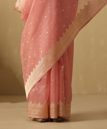 Handloom_Soft_Pink_Pure_Kora_Silk_Banarasi_Saree_With_Sona_Rupa_Booti_And_Floral_Border_WeaverStory_04