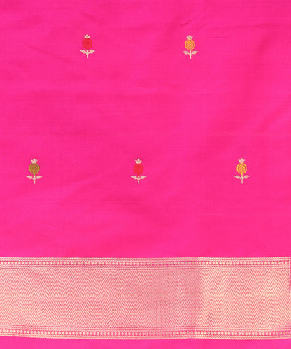 Handloom_Pink_And_Red_Dual_Tone_Pure_Katan_Silk_Zari_Tanchoi_Banarasi_Saree_WeaverStory_05