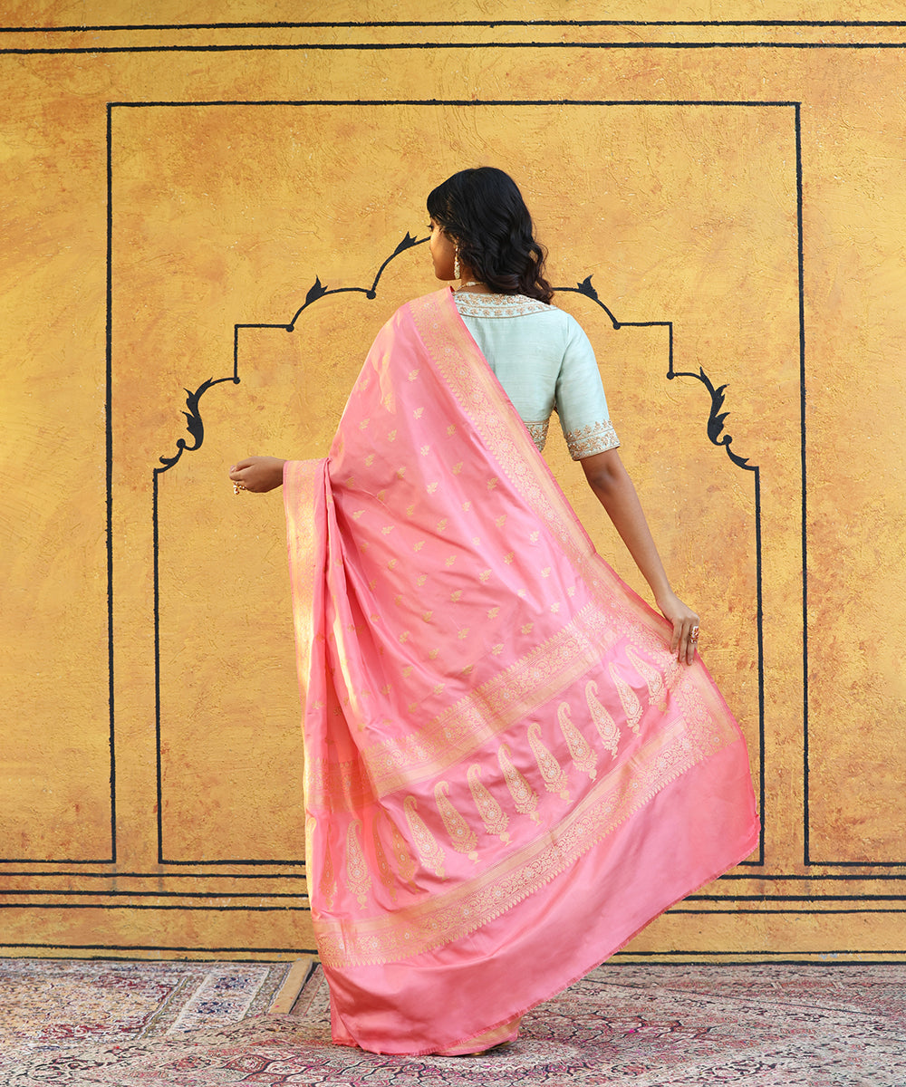 Rose_Pink_Handloom_Pure_Katan_Silk_Banarasi_Saree_With_Kadhwa_Booti_And_Floral_Meenakari_Border_WeaverStory_03