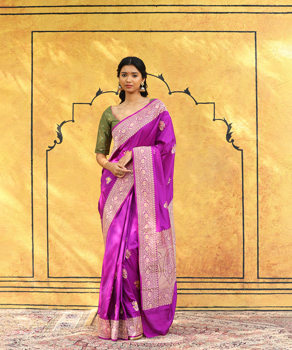 Purple_Handloom_Pure_Katan_Silk_Banarasi_Saree_With_Kadhwa_Boota_WeaverStory_02