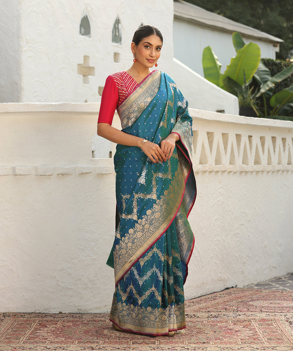 Handloom_Peacock_Blue_Dual_Tone_Pure_Katan_Silk_Banarasi_Saree_With_Plum_Selvedge_WeaverStory_02