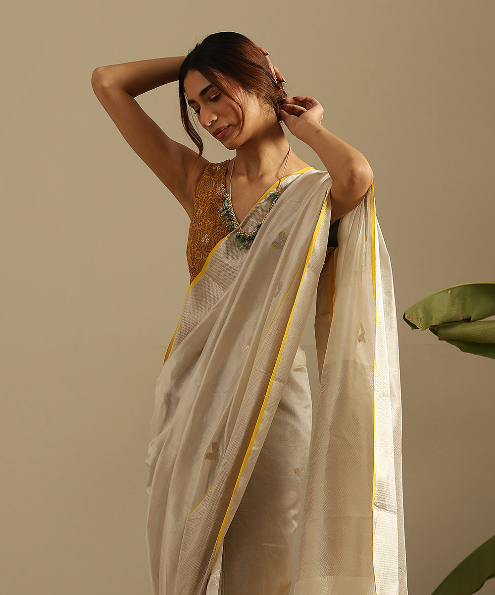 White_And_Silver_Handloom_Pure_Tissue_Chanderi_Saree_With_Twin_Bird_Motifs_And_Broad_Zari_Border_WeaverStory_01