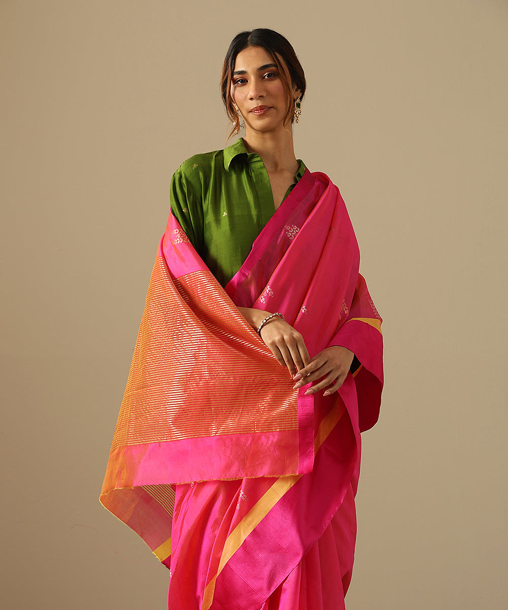 Pink_Dual_Tone_Handloom_Pure_Chanderi_Silk_Saree_With_Floral_Motifs_And_Mashroo_Border_WeaverStory_01