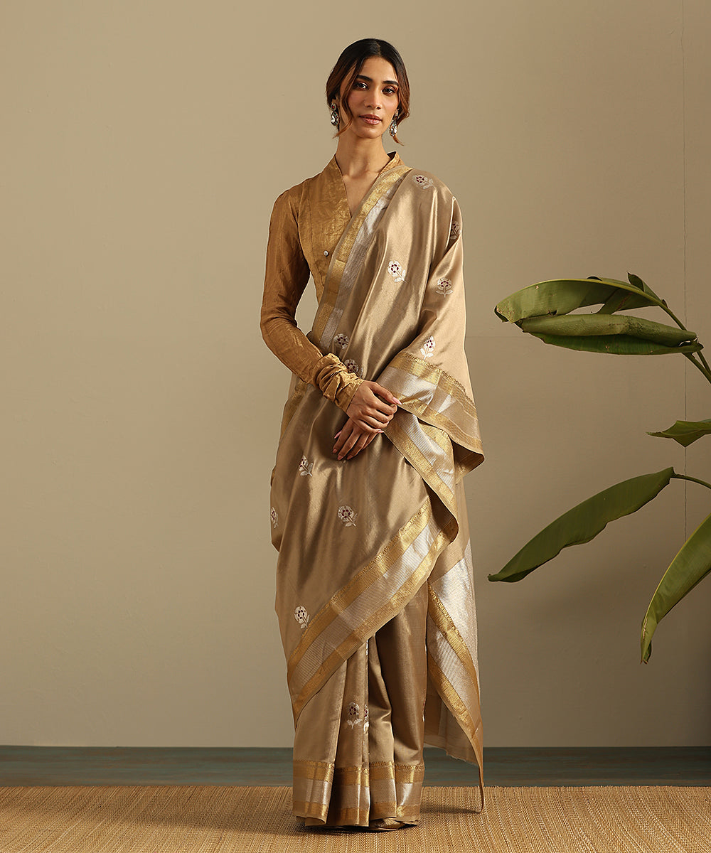 Khaki_Handloom_Pure_Chanderi_Silk_Saree_With_Silver_Zari_Floral_Motif_And_Broad_Zari_Border_WeaverStory_02