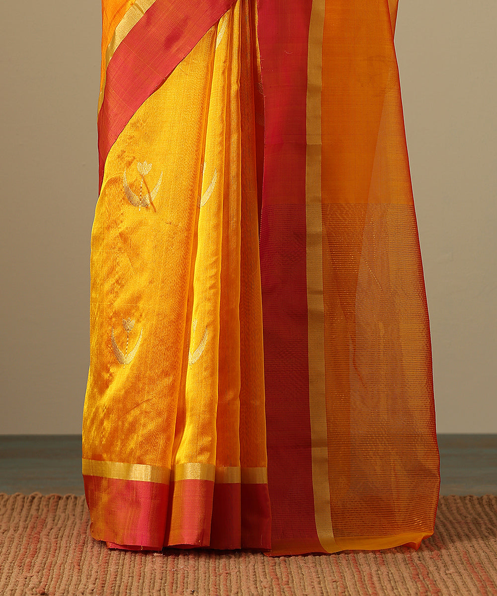 Mango_Yellow_Handloom_Pure_Silk_Chanderi_Saree_With_Zari_Boota_And_Pink_Border_WeaverStory_05