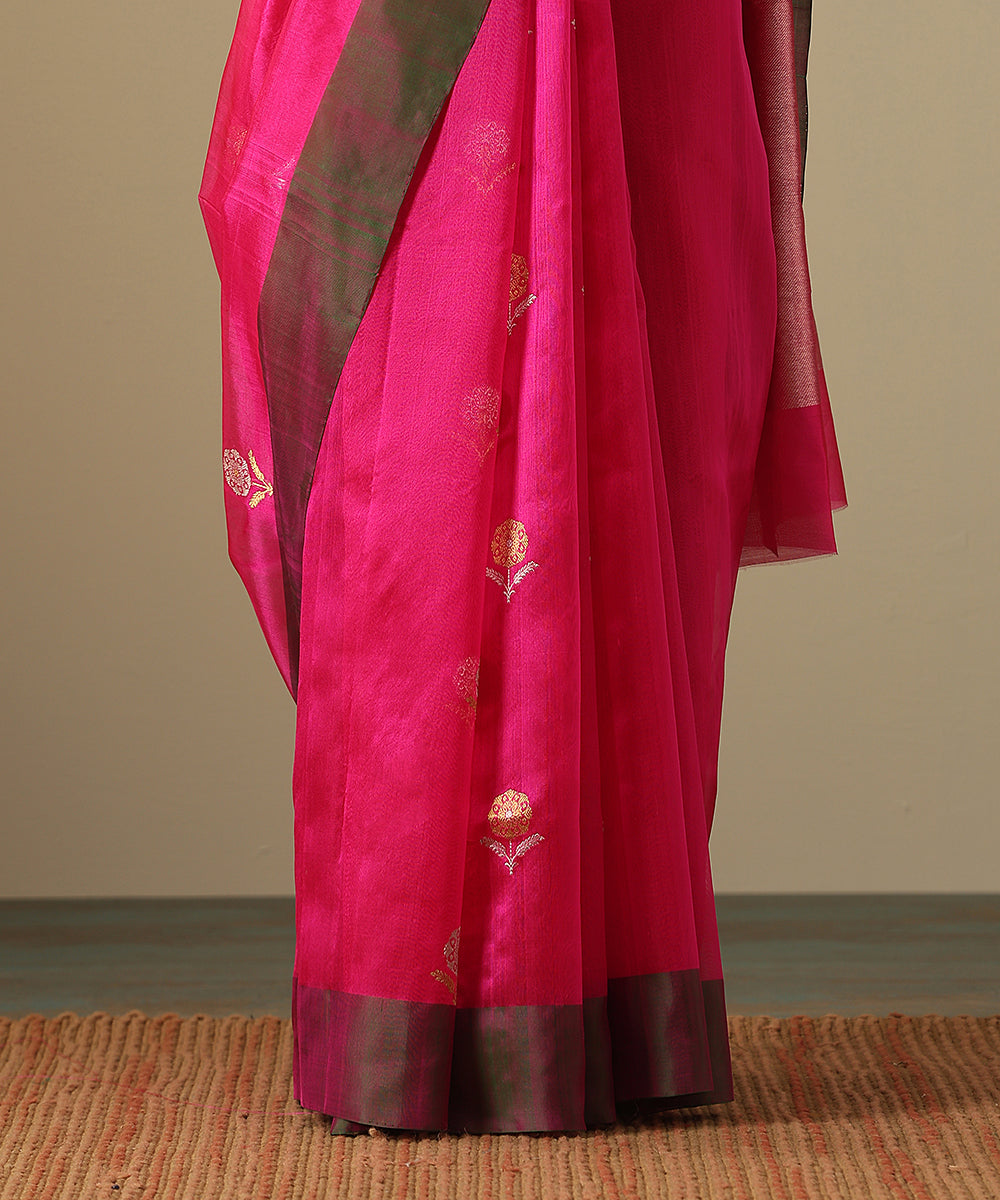 Pink_Handloom_Pure_Silk_Chanderi_Saree_With_Floral_Motif_And_Green_Border_WeaverStory_05