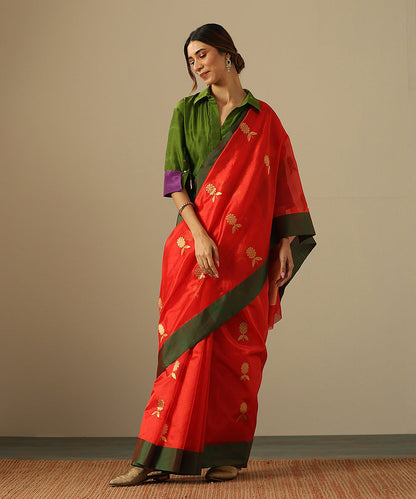 Handloom_Red_Pure_Silk_Chanderi_Saree_With_Marigold_Boota_And_Green_Border_WeaverStory_02