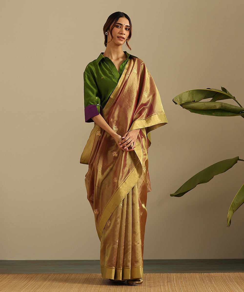 Handloom_Pink_And_Green_Dual_Tone_Silk_Chanderi_Saree_With_Small_Floral_Motifs_WeaverStory_02