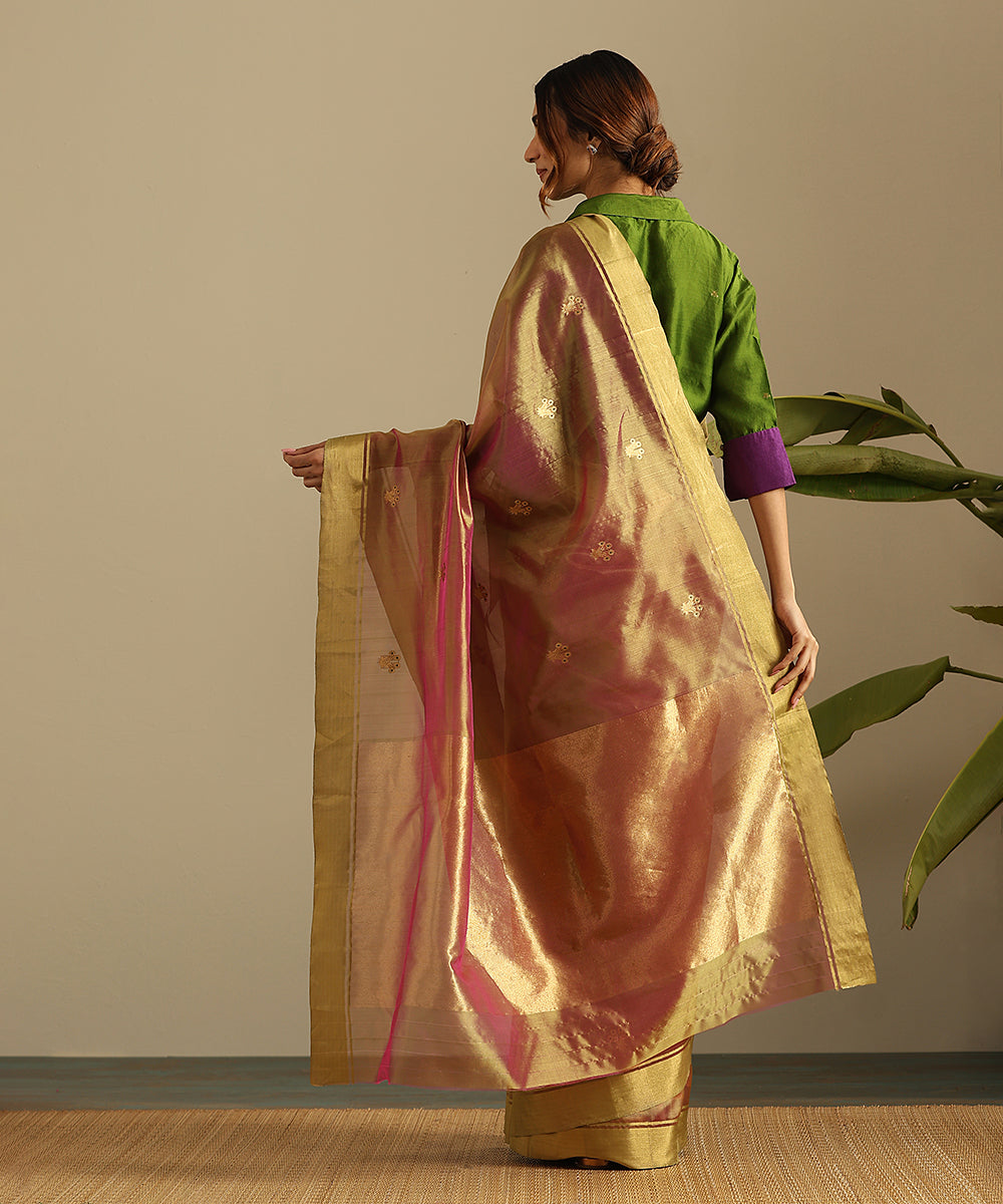 Handloom_Pink_And_Green_Dual_Tone_Silk_Chanderi_Saree_With_Small_Floral_Motifs_WeaverStory_03
